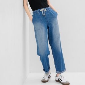 Gap Relaxed Easy Jean in Medium Indigo